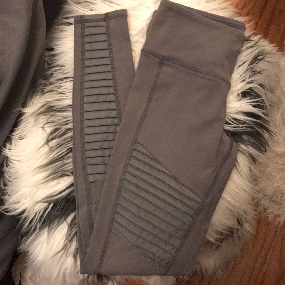 Infamous Alo Yoga Moto Legging seen on celebs
